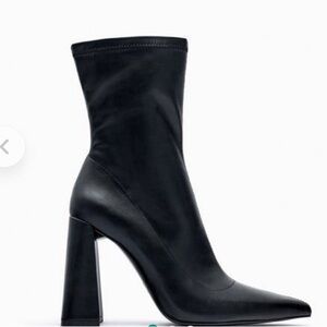 Zara Black Pointed Toe Ankle Boots